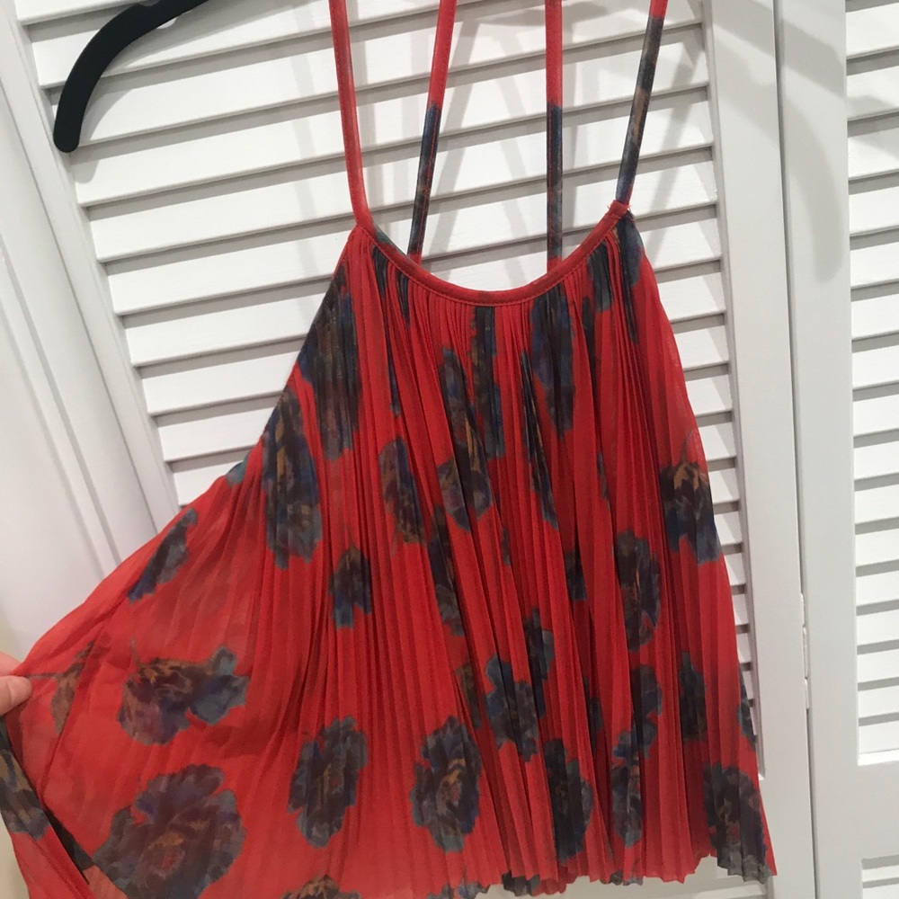 Red Floral Tank - Picture 2 of 4